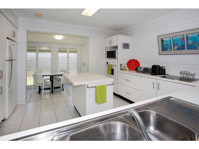 8-10 Bishop Street, Belgian Gardens QLD 4810