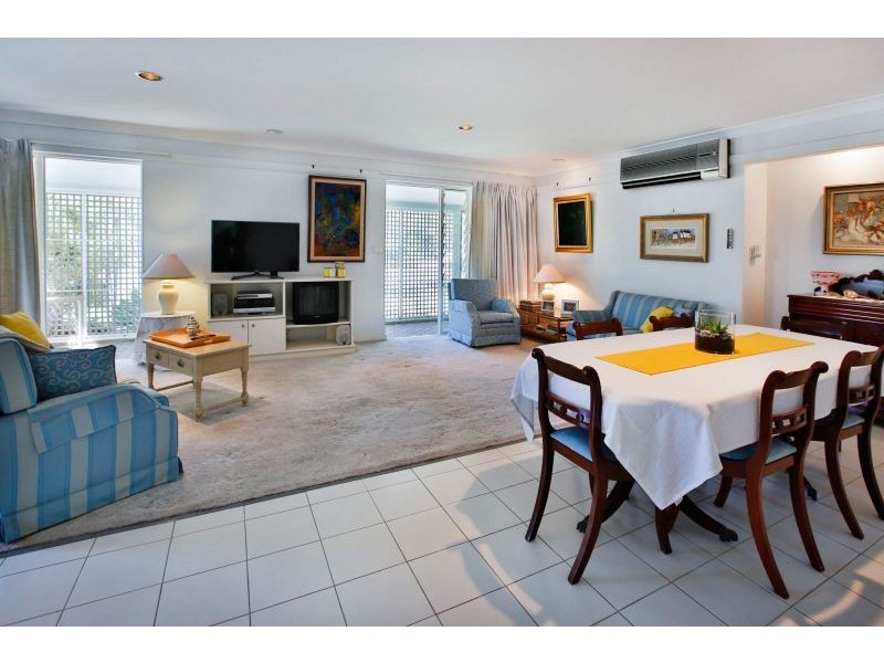 8-10 Bishop Street, Belgian Gardens QLD 4810