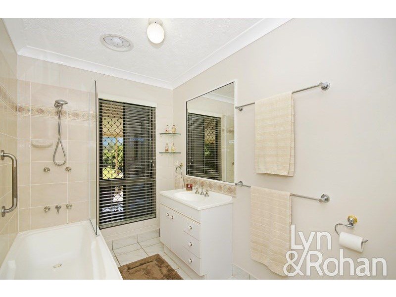 73 Gibraltar Road, Rangewood QLD 4817