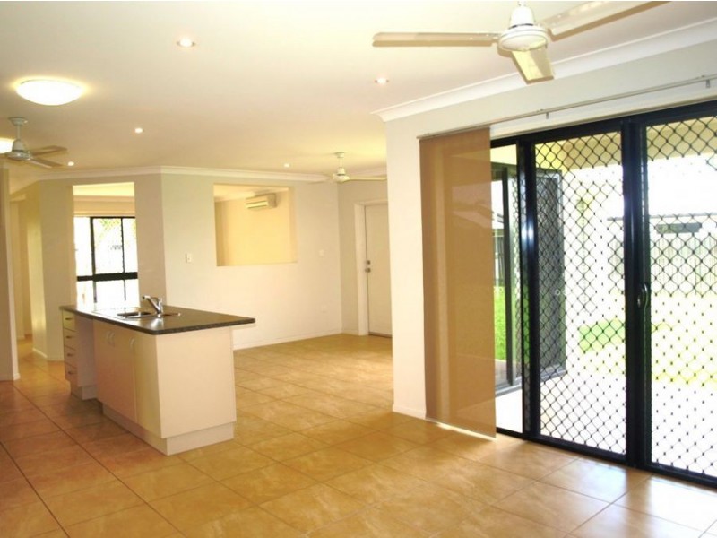 5 Fitzallan Street, Bushland Beach QLD 4818