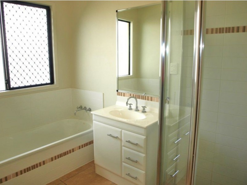 5 Fitzallan Street, Bushland Beach QLD 4818