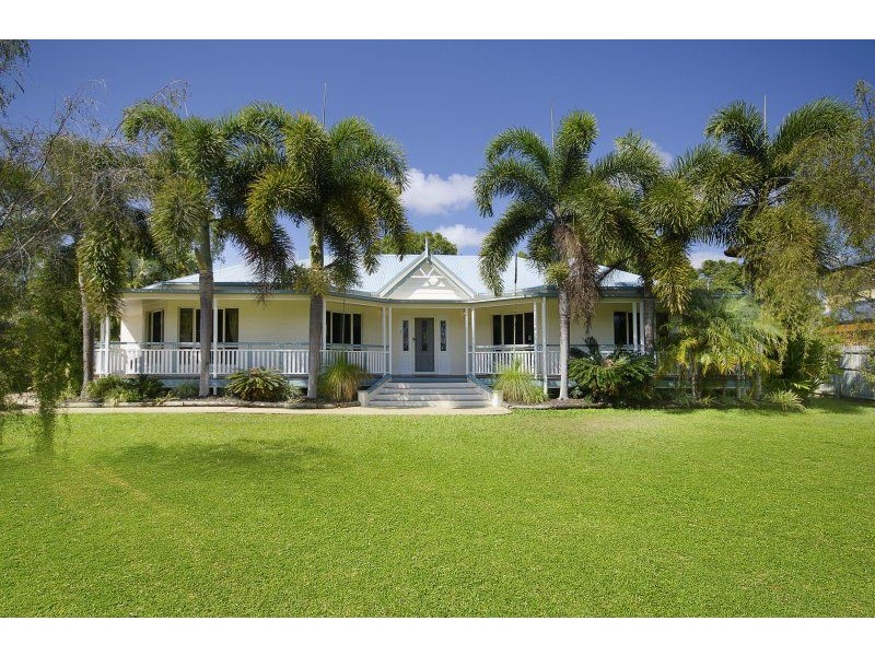 13 Jamaica Crescent, Bushland Beach QLD 4818