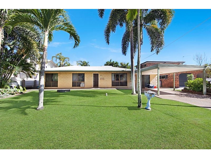 32 The Esplanade, Toolakea QLD 4818