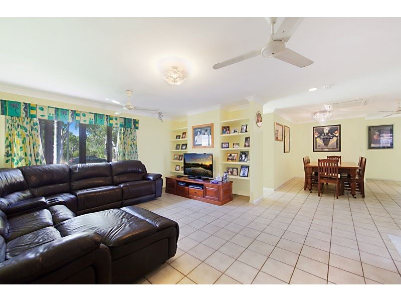32 The Esplanade, Toolakea QLD 4818