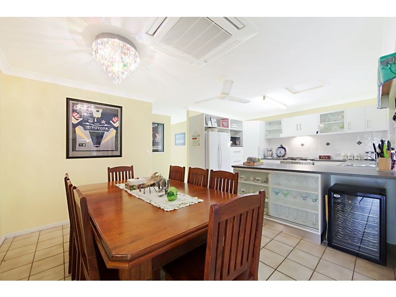 32 The Esplanade, Toolakea QLD 4818