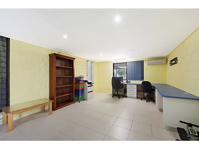 32 The Esplanade, Toolakea QLD 4818