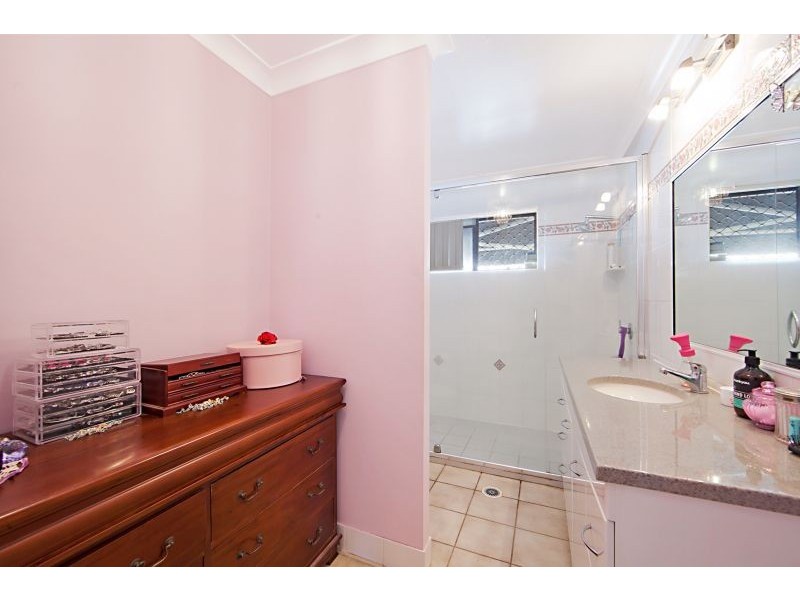 32 The Esplanade, Toolakea QLD 4818
