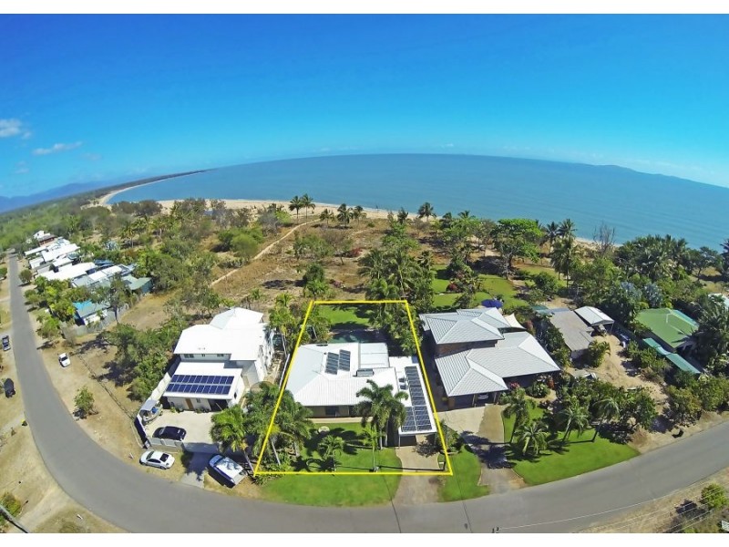 32 The Esplanade, Toolakea QLD 4818