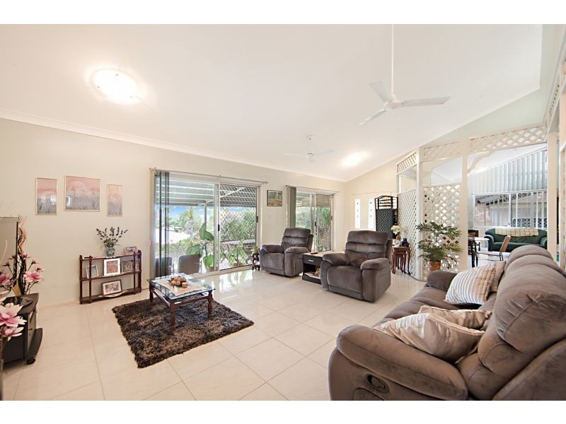 17 Oolilpa Street, Mount Louisa QLD 4814