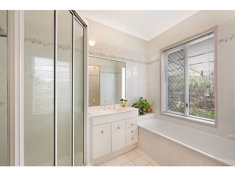 17 Oolilpa Street, Mount Louisa QLD 4814