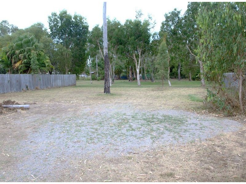 43 Greentree Circuit, Bushland Beach QLD 4818