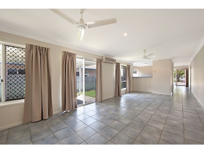 16 Florida Place, Kirwan QLD 4817