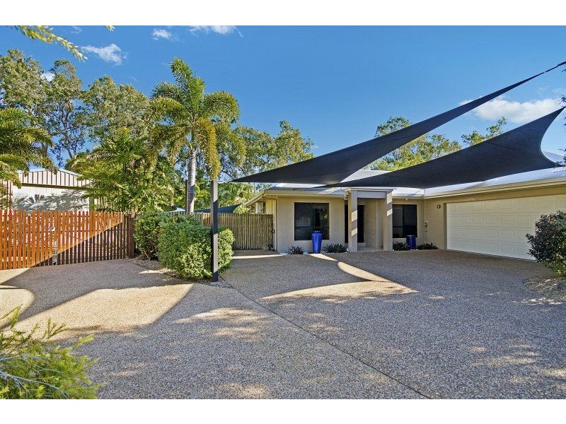 Bushland Beach QLD 4818