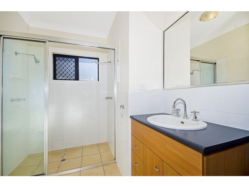 Bushland Beach QLD 4818