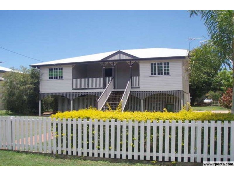 30 Kitchener, Pimlico QLD 4812