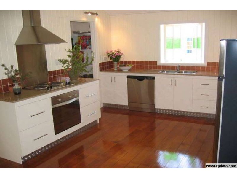 30 Kitchener, Pimlico QLD 4812