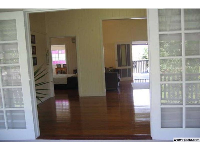 30 Kitchener, Pimlico QLD 4812