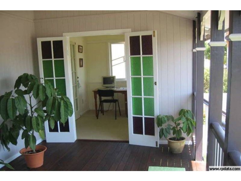 30 Kitchener, Pimlico QLD 4812