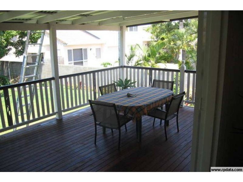 30 Kitchener, Pimlico QLD 4812