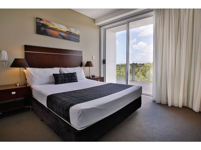 16/2-4 Kingsway Place, Townsville City QLD 4810