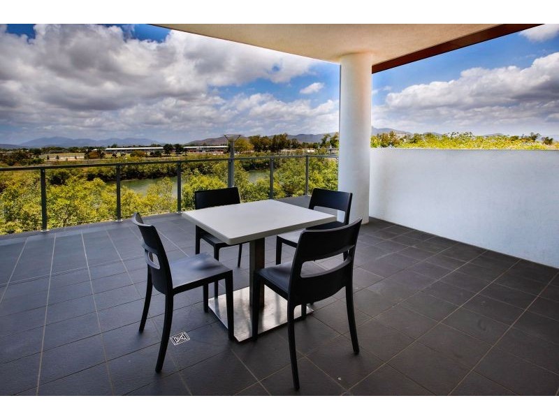 16/2-4 Kingsway Place, Townsville City QLD 4810