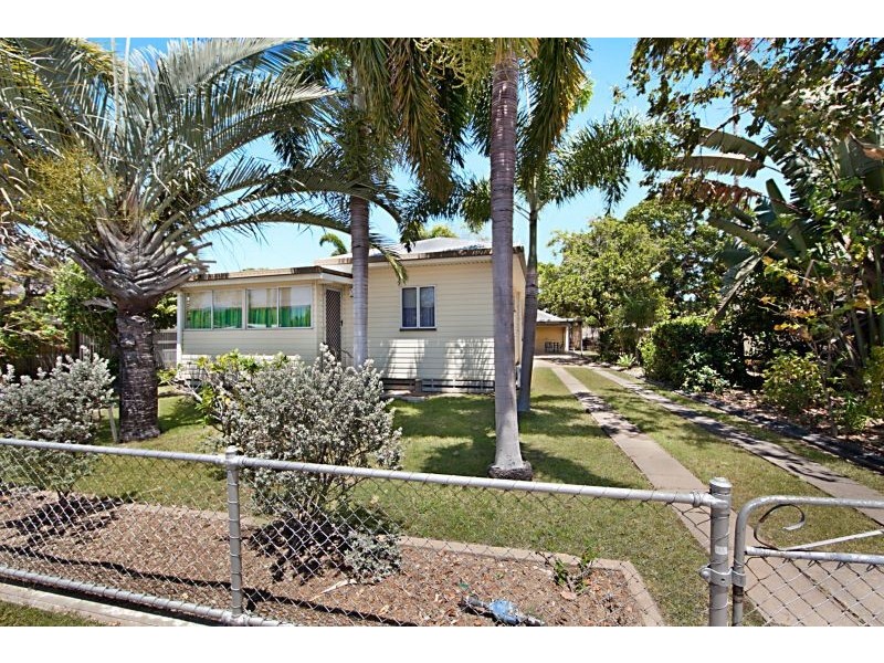 220 Hugh St, Currajong QLD 4812