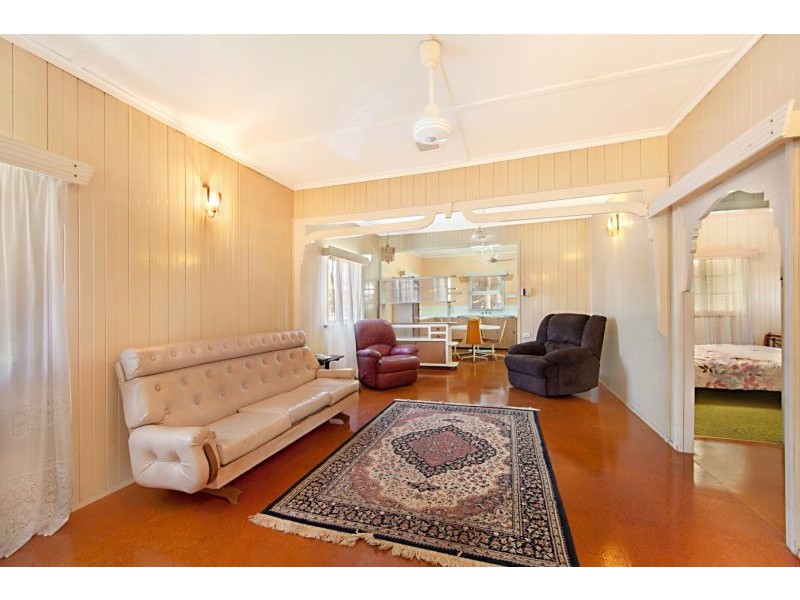 220 Hugh St, Currajong QLD 4812