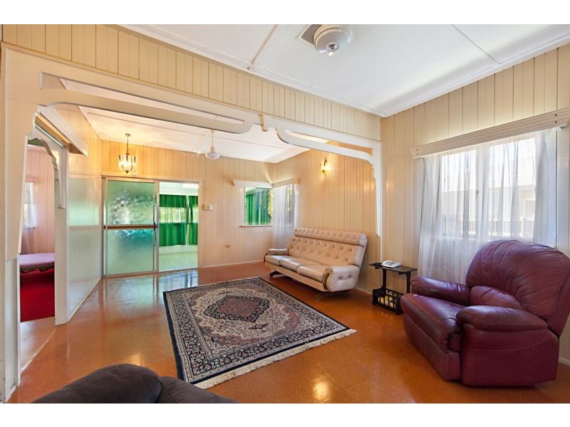 220 Hugh St, Currajong QLD 4812