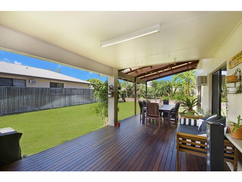 7 Henning Court, Bushland Beach QLD 4818