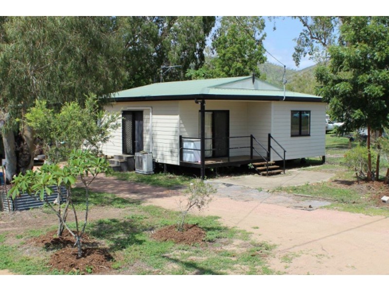 100 Pavia Drive, Nome QLD 4816