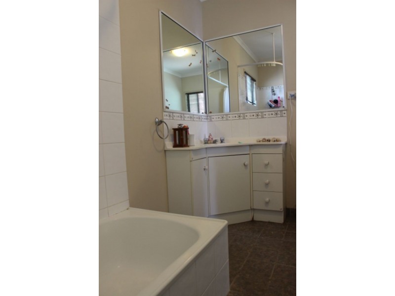 100 Pavia Drive, Nome QLD 4816