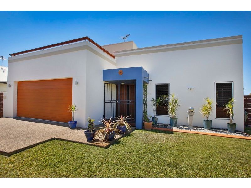 2 Robina Close (cnr 1 St Davids Close), Kirwan QLD 4817