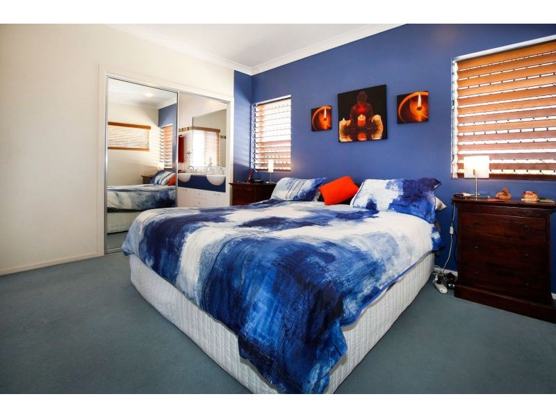 2 Robina Close (cnr 1 St Davids Close), Kirwan QLD 4817