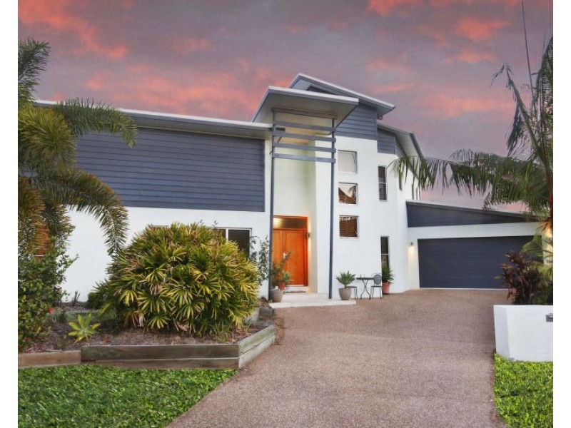 2 Marita Court, Bushland Beach QLD 4818