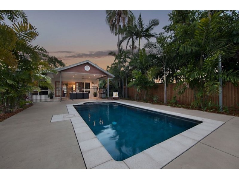 207 Balgal Beach Road, Balgal Beach QLD 4816