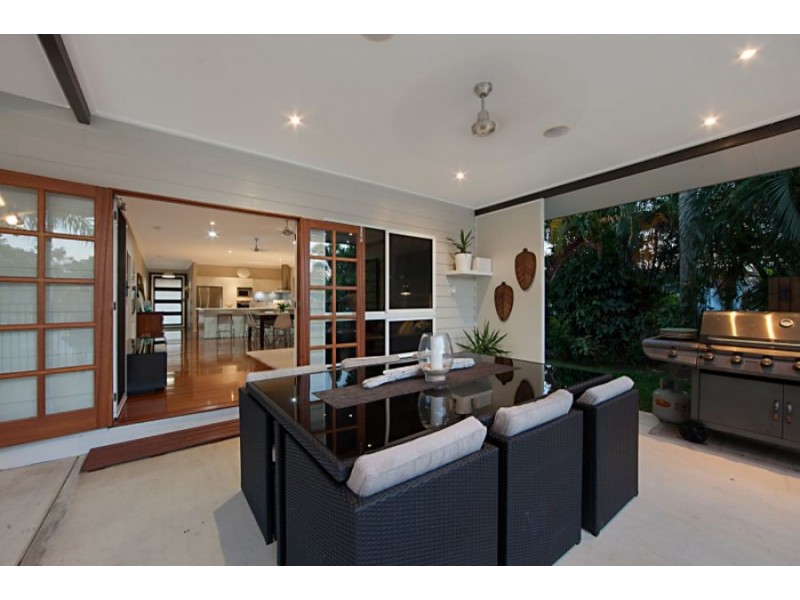 207 Balgal Beach Road, Balgal Beach QLD 4816