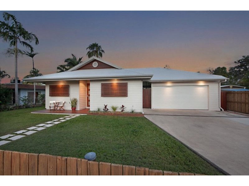 207 Balgal Beach Road, Balgal Beach QLD 4816