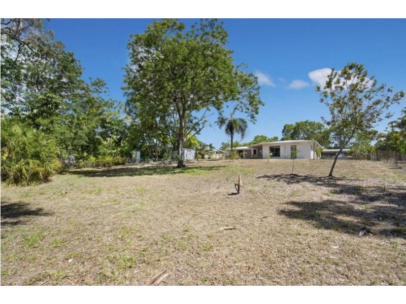 15 Kurrajong Court, Bushland Beach QLD 4818