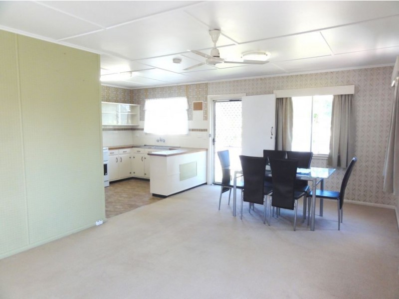 13 Brampton Avenue, Cranbrook QLD 4814