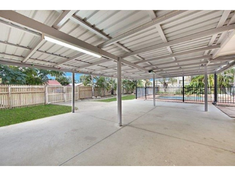 6 Tartan Pl, Rasmussen QLD 4815