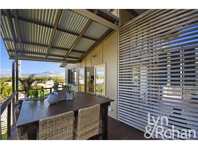 5 McClelland Street, West End QLD 4810