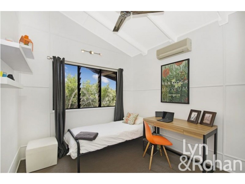 5 McClelland Street, West End QLD 4810