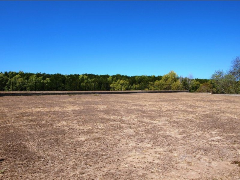 28 Dune Parade, Bushland Beach QLD 4818