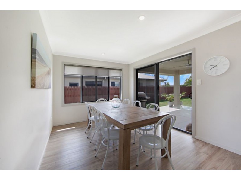 14 Biscayne Street, Burdell QLD 4818