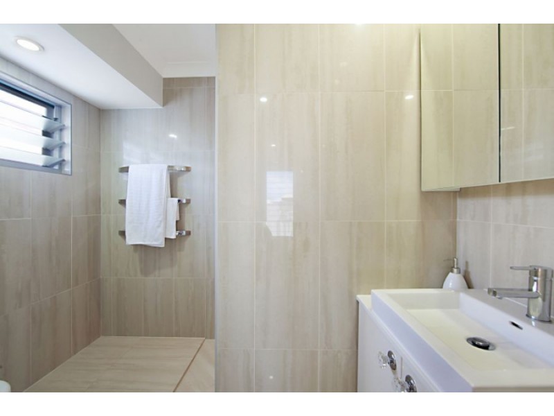 14 Biscayne Street, Burdell QLD 4818