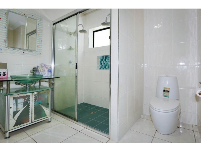 4 Dugong Court, Bushland Beach QLD 4818