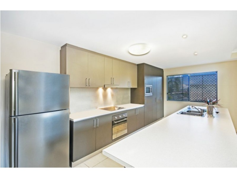 4/12 Crauford Street, West End QLD 4810