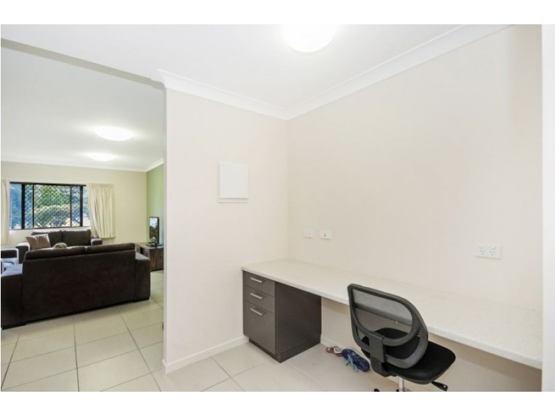 4/12 Crauford Street, West End QLD 4810