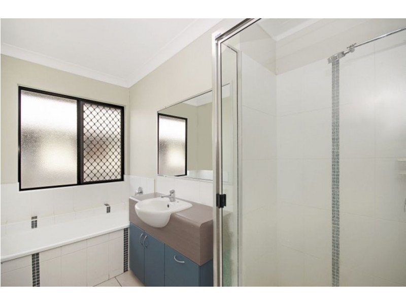 60 Shutehaven Circuit, Bushland Beach QLD 4818