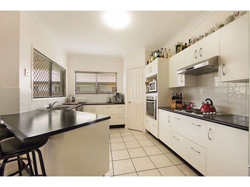 27 Riley Circuit, Kirwan QLD 4817